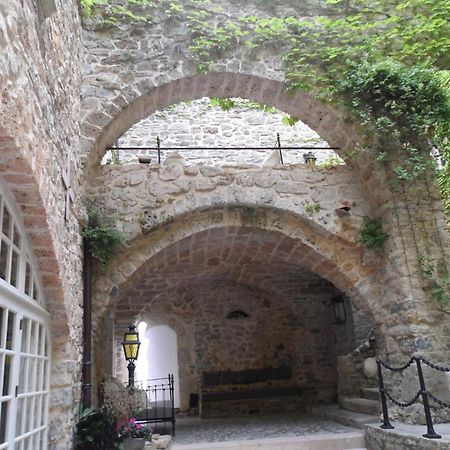 Chateauzen Madieres Exterior photo